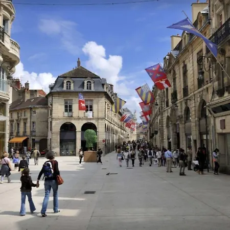 Апарт-отель Odalys - Centre Les Cordeliers 4*