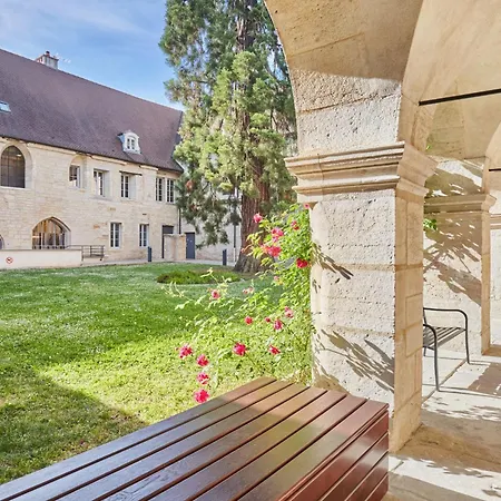 Odalys - Centre Les Cordeliers 4* Дижон