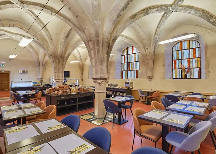 アパートホテル Odalys - Centre Les Cordeliers 4*