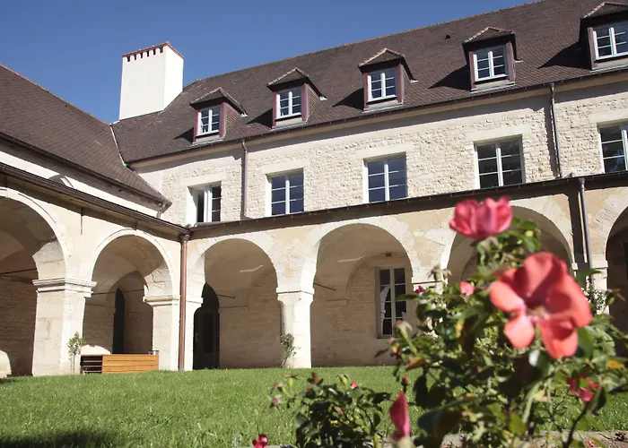 Odalys - Centre Les Cordeliers 4* Digione