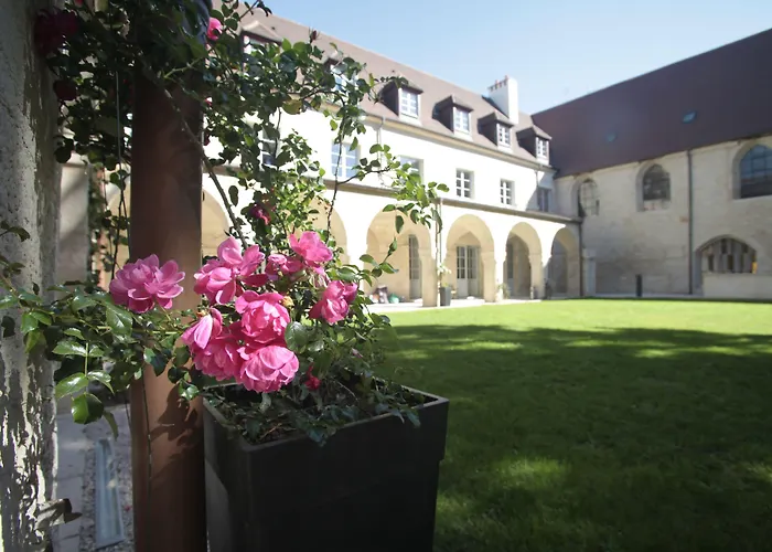 Odalys - Centre Les Cordeliers Aparthotel Digione